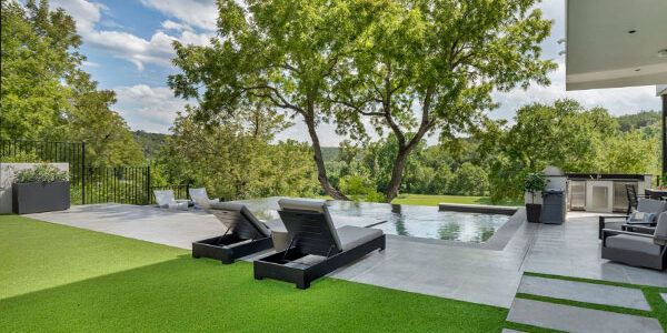 pool-surround-artificial-turf